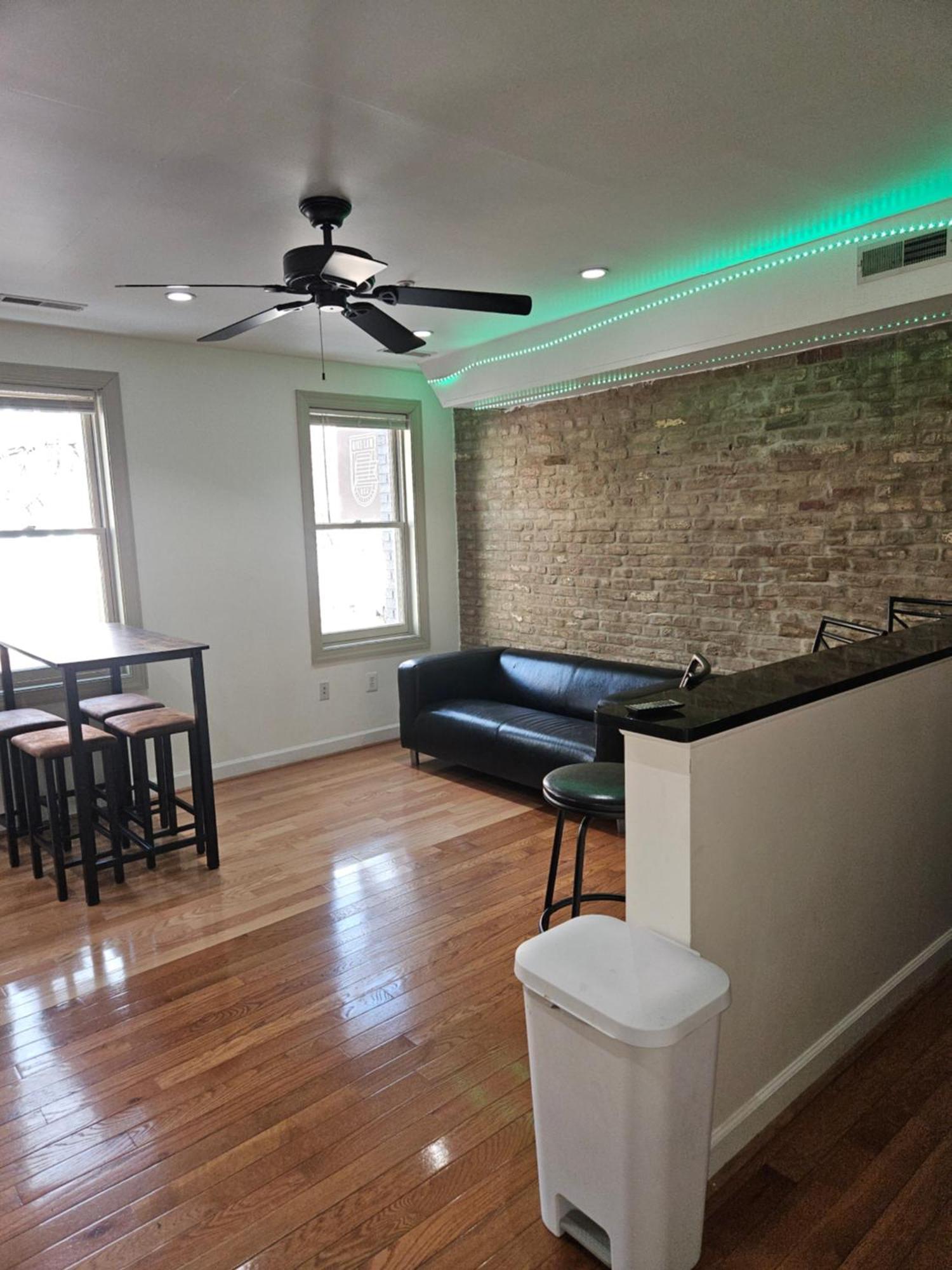 Dc Playhouse Bed And Breakfast Hotel 华盛顿哥伦比亚 外观 照片